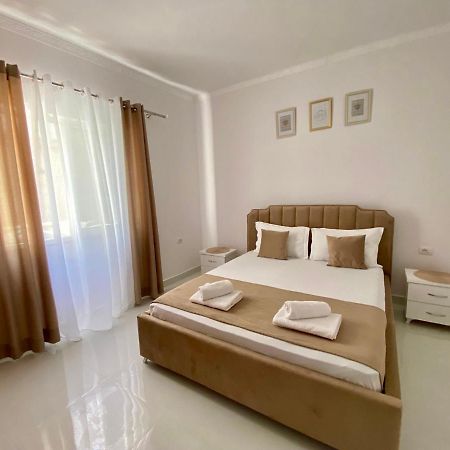 Ona Apartament Saranda Extérieur photo
